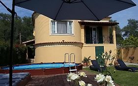 Eleas Gi Villa